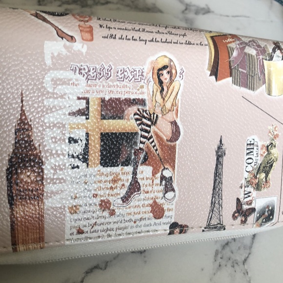 Wristlet Wallet - Picture 6 of 10